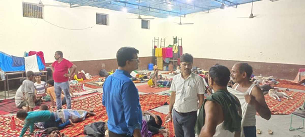 गाजियाबाद में घरों में पांंच फीट तक भरा हिंडन नदी का पानी, एनडीआरएफ ने 40 लोगों को बचाया